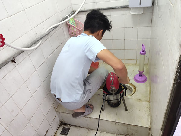北票肥皂掉到马桶里把马桶堵住了怎么办？马桶堵住了怎么办