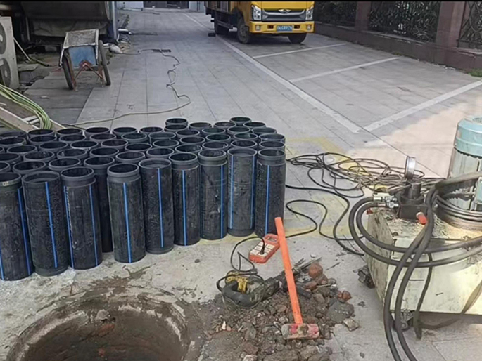 北票PE置换管厂家 DN315置换管 非开挖管短管置换